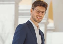 Logo de la marque Julbo disponible chez Optique Queuleu Metz